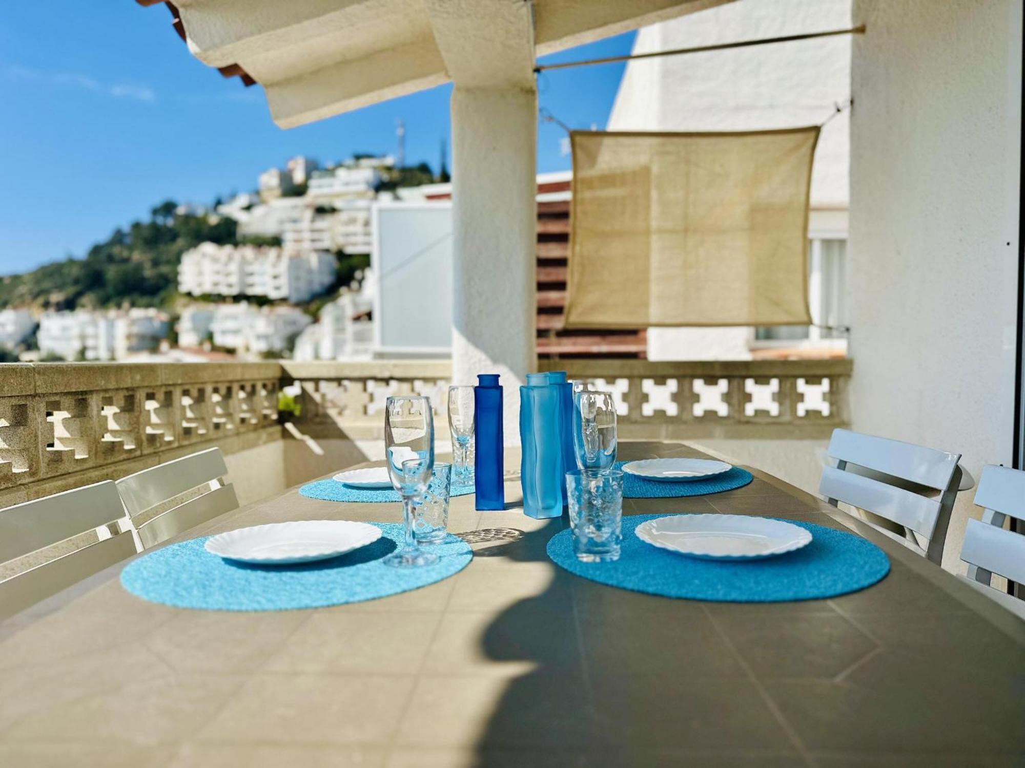 Hébergement de vacances 5056 - Casa Bramer 27 Maravillosa Vista Panoramica A Canyelles Petites Con Parquing Y Piscina Comunitaria. - Es-258-126 Roses